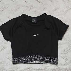 Nike Women's Active Wear Black and White Crop Top